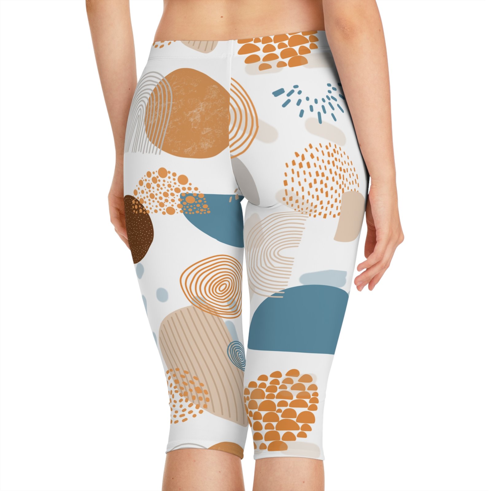 Chic Abstract Print Women's Capri Leggings, Stylish AOP Fitness Pants, Trendy Leisure Wear, Yoga, Casual Outfit - Image 4