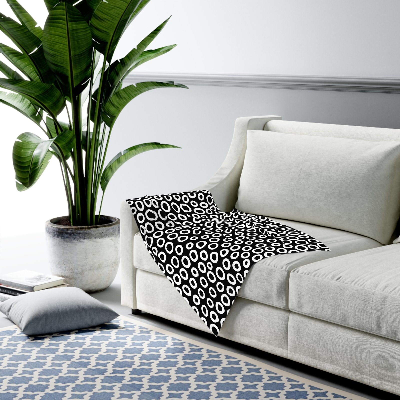 Modern Black and White Baby Swaddle Blanket, Stylish Newborn Shower Gift, Nursery Decor, Baby Shower, Cozy Baby Blanket