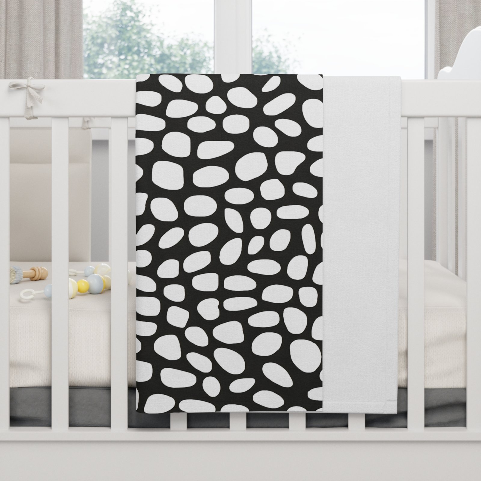 Cozy Modern Fleece Baby Blanket - Soft, Stylish Nursery Decor, Great Gift for Baby Shower, Newborn, or Toddler