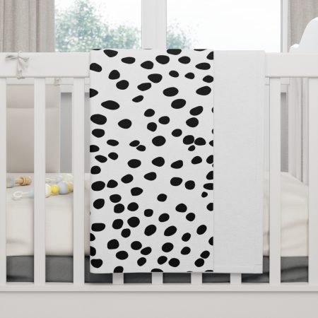 Soft Fleece Baby Blanket, Cozy Nursery Blanket, Baby Shower Gift, Polka Dot Throw Blanket, Infant Bedding, Newborn Gift