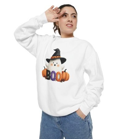 Halloween Ghost Sweatshirt, Unisex Fall Apparel, Cozy Spooky Sweater, Cute Halloween Gift, Pumpkin and Ghost Design, Boo Sweatshirt