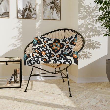 Vibrant Patterned Microfiber Blanket for Cozy Comfort